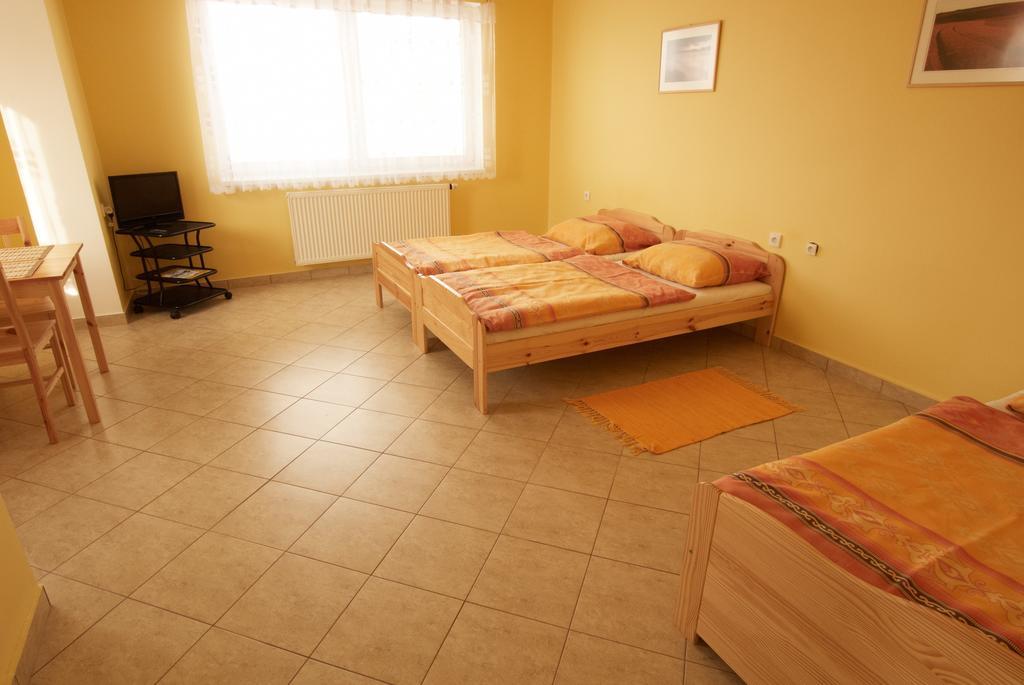 Penzion Soutok Lanzhot Room photo